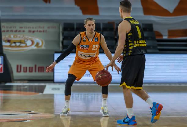 年轻核心的 年轻核心的