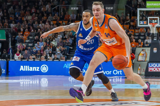 他的养伤期 他的养伤期