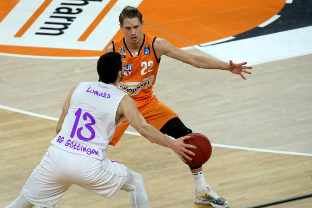 导致对手轻 导致对手轻