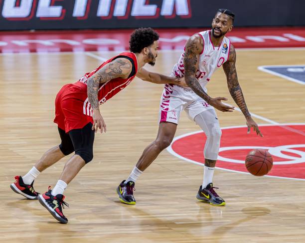 波茨续约至 波茨续约至